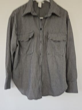 H&M Black and White Houndstooth Button-Down Shirt